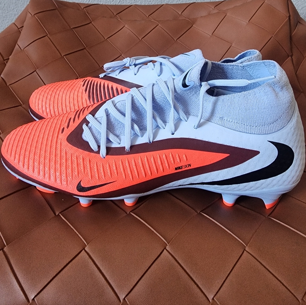 Nike Phantom 6 High Multi-Ground Soccer Cleats